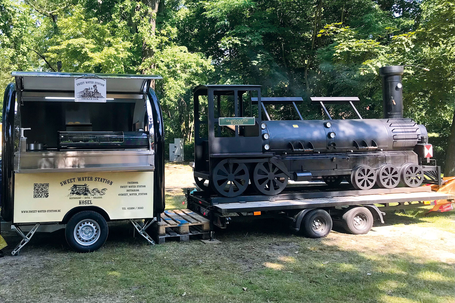 Genießen Sie Original Texanisches BBQ. In unserer Smoker Lok bereiten wir für Sie BBQ- Brisket, Pulled Pork, Pulled Chicken und vieles mehr zu.